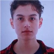 Soy estudiante de Historia en la UPV/EHU. Me considero bastante capaz de expresarme y de encontrar una forma de explicar los contenidos en función de las necesidades de aprendizaje de cualquier tipo de alumno. Puedo desplazarme por Bilbao y alrededores, p